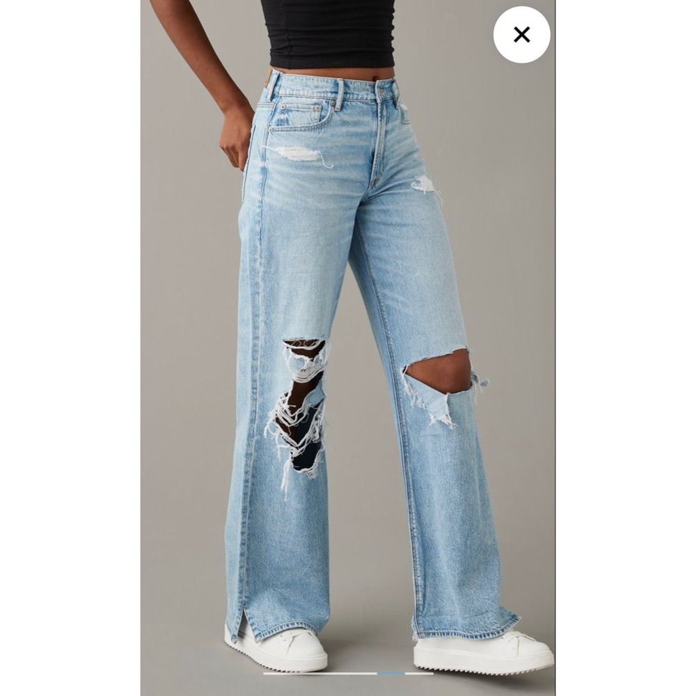 American Eagle Super High-Rise Baggy Wide Leg Distressed Jeans Light Wash Size 6